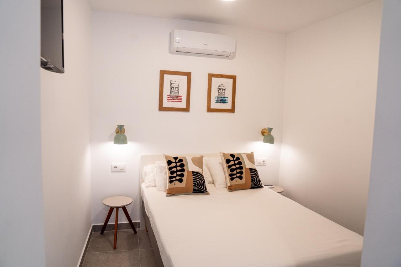Hostal Tarantelo Conil Conil De La Frontera Exteriör bild