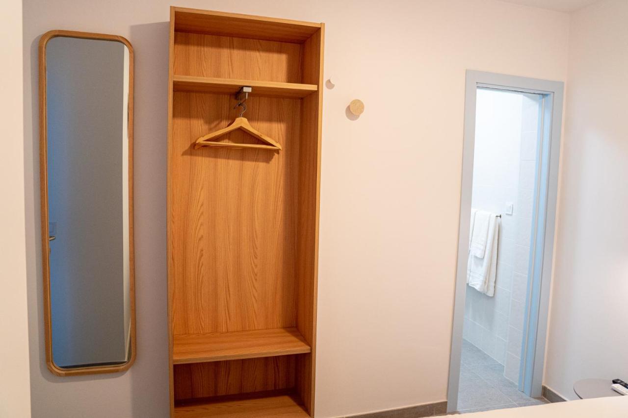 Hostal Tarantelo Conil Conil De La Frontera Exteriör bild