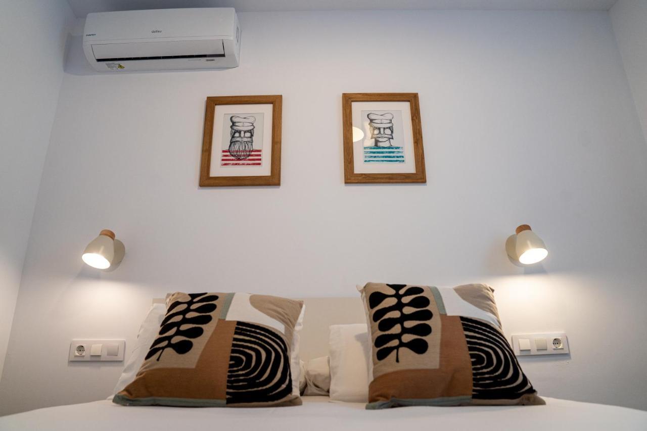 Hostal Tarantelo Conil Conil De La Frontera Exteriör bild