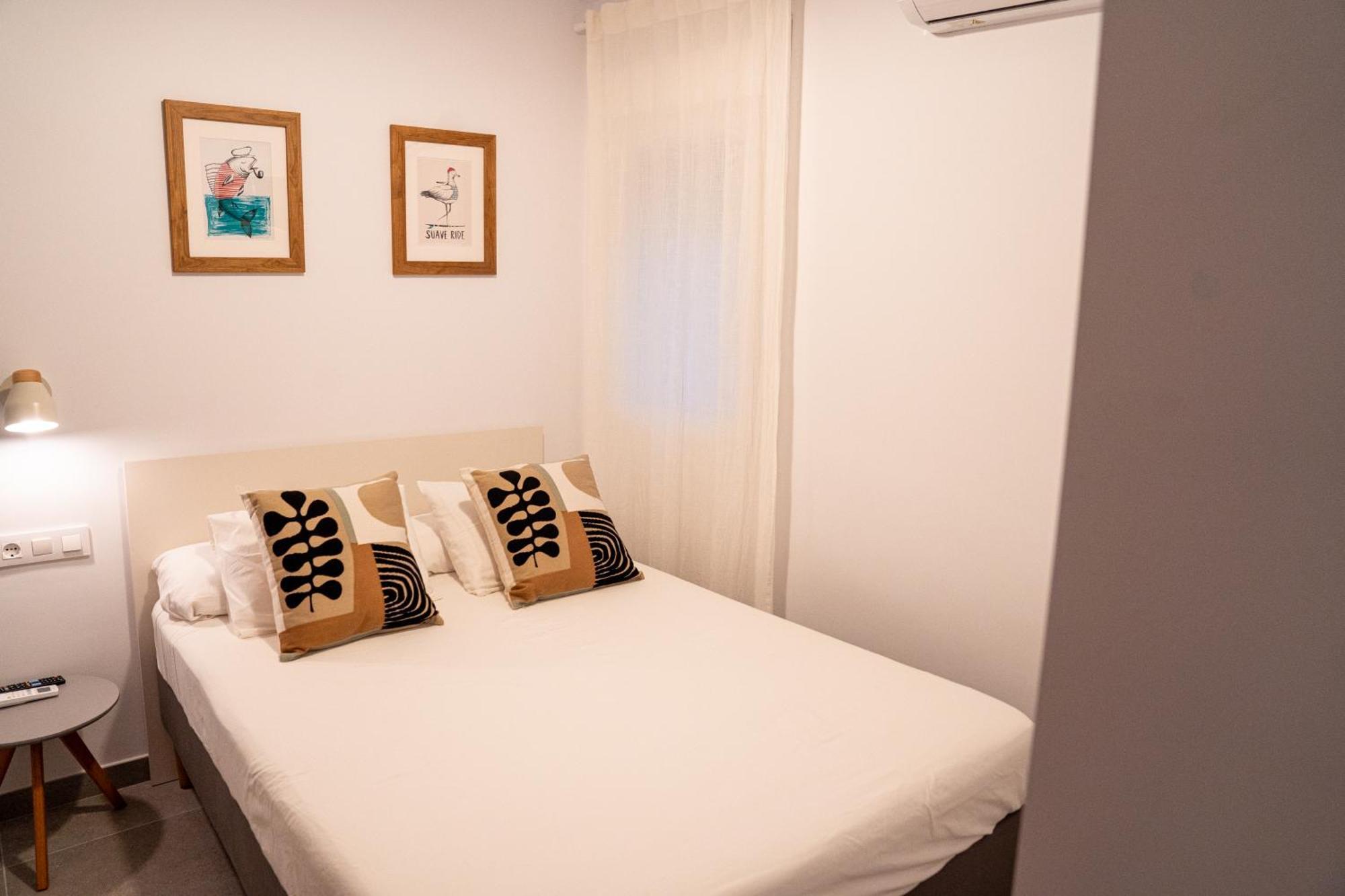 Hostal Tarantelo Conil Conil De La Frontera Exteriör bild