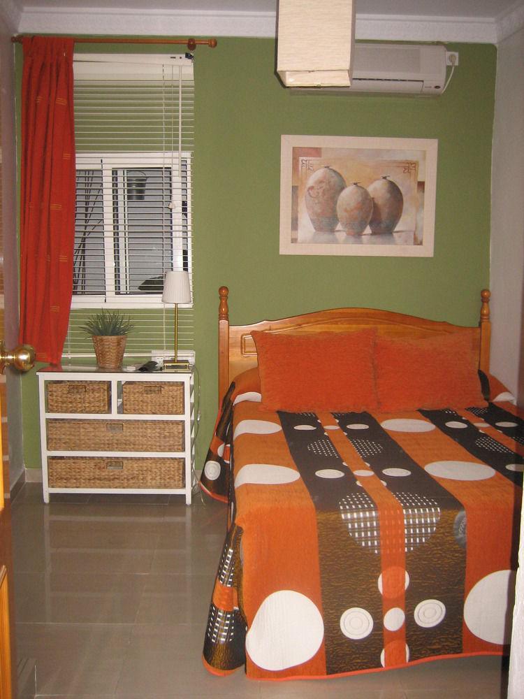 Hostal Tarantelo Conil Conil De La Frontera Exteriör bild