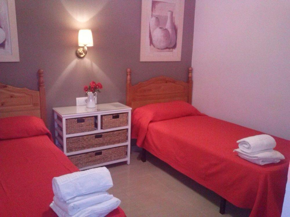Hostal Tarantelo Conil Conil De La Frontera Exteriör bild
