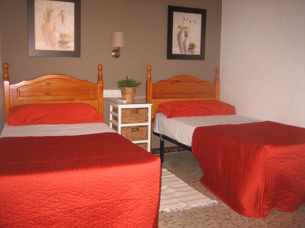 Hostal Tarantelo Conil Conil De La Frontera Exteriör bild